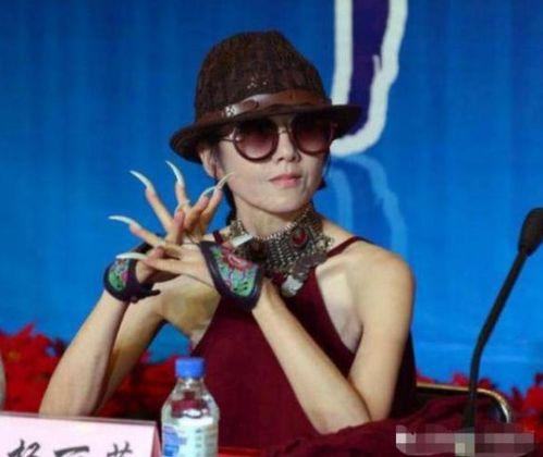 杨丽萍生活照图片,舞动人生，优雅绽放